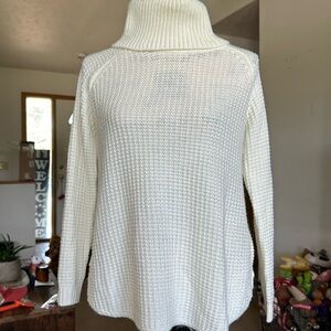 Adorable turtleneck knit sweater